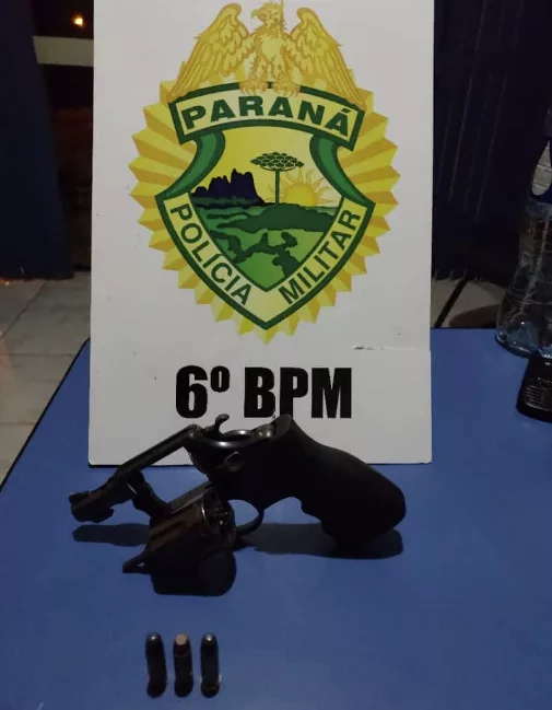 Homem é preso por porte ilegal de arma de fogo, lesão corporal, embriaguez ao volante e ameaça em Três Barras do Paraná