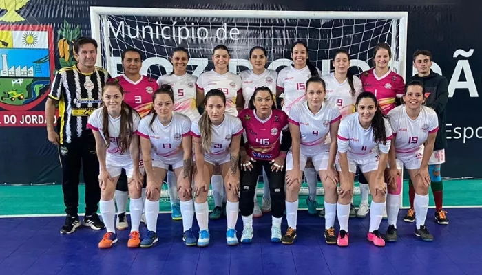 Após empate no tempo normal, futsal feminino de Catanduvas vence Guaraniaçu nos pênaltis