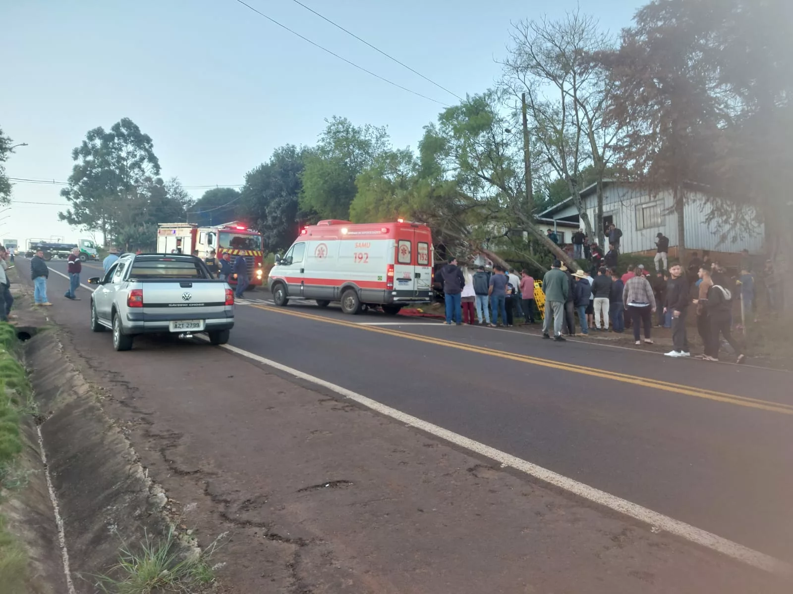 Condutor sofre fraturas nas duas pernas em acidente na PR-471, em Catanduvas